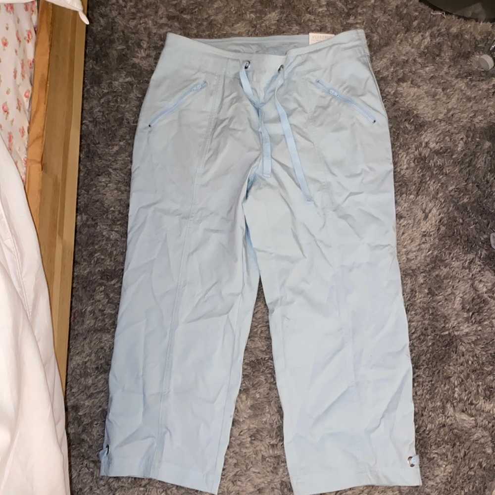 Size 0 Chico's Capri Pants